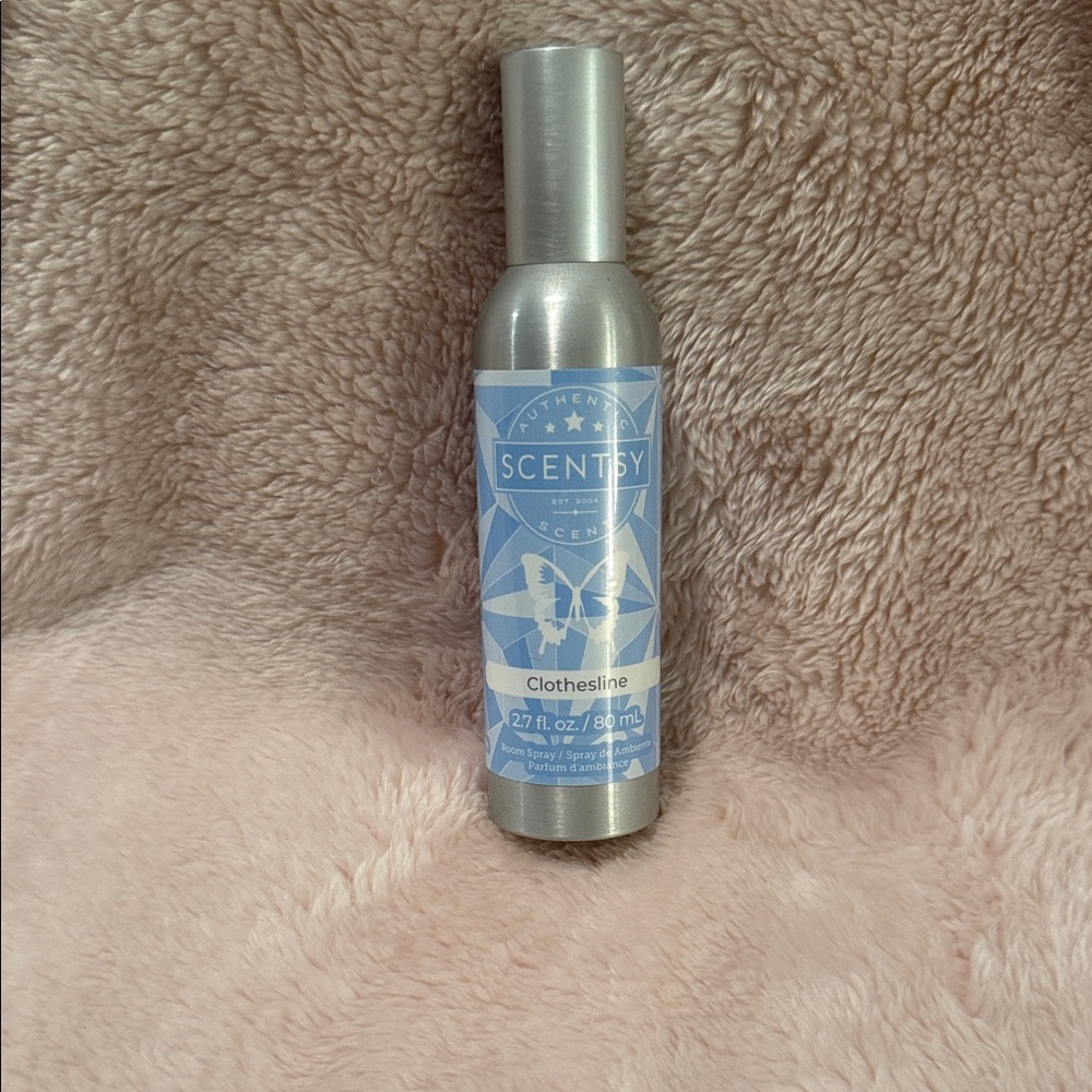 Scentsy Clothesline Room Spray in Silver and Blue